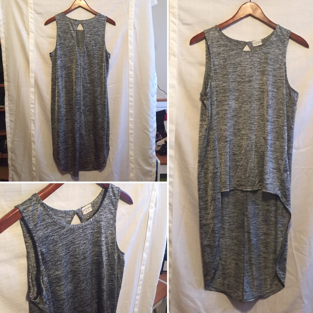 High-low hem tank with back keyhole - gray